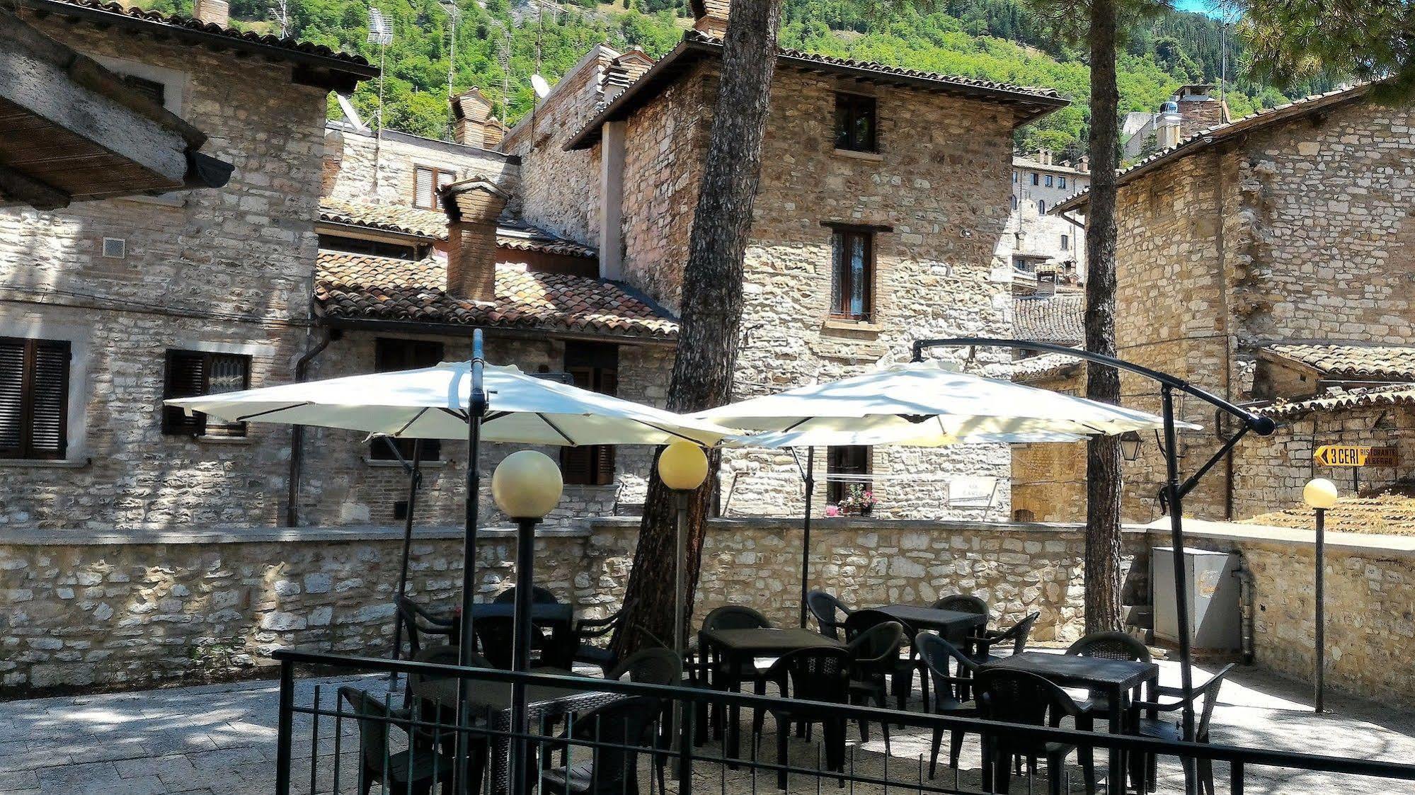 Hotel Tre Ceri Gubbio Bagian luar foto